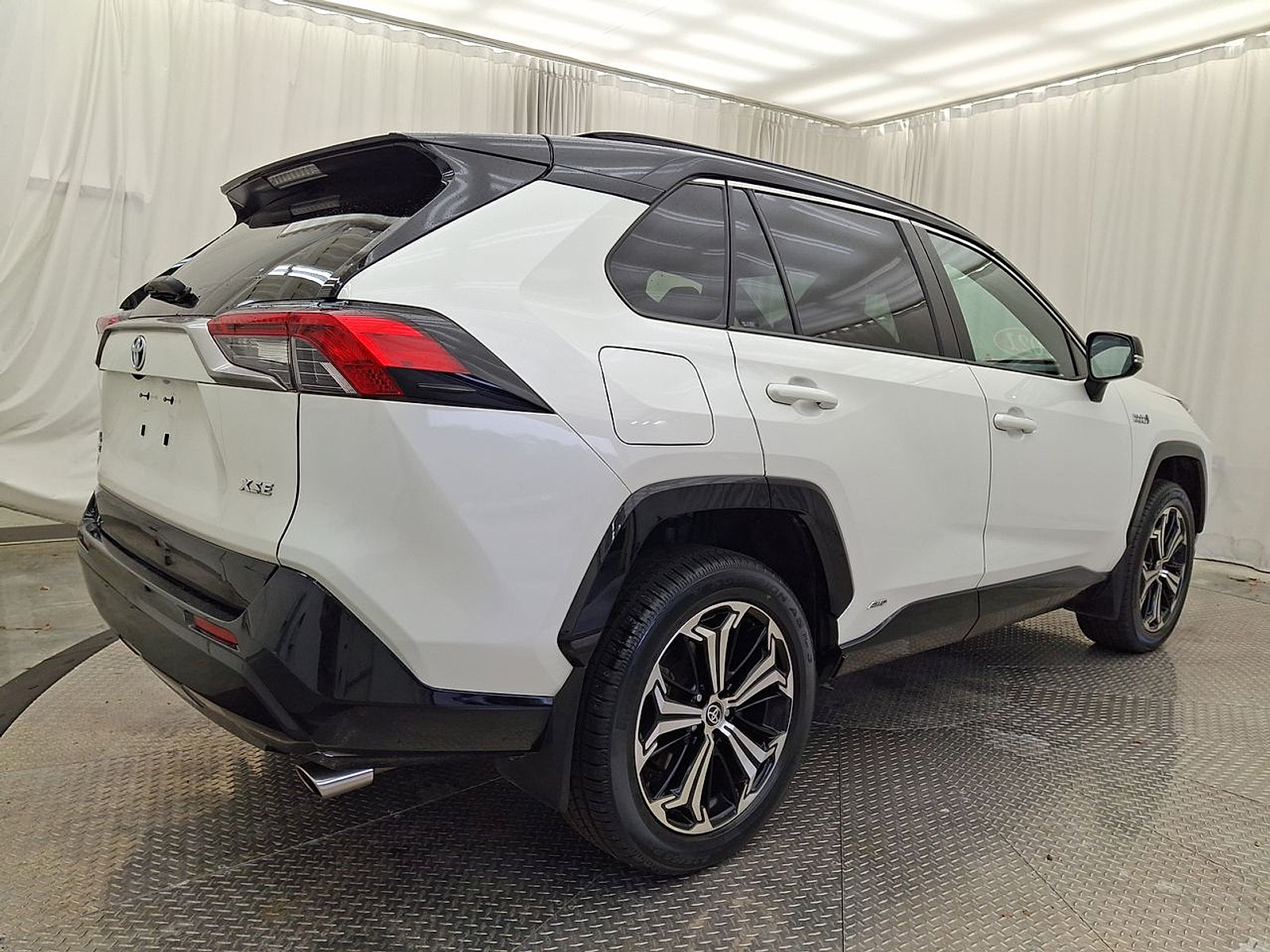 Certified 2021 Toyota RAV4 XSE w/ Weather Package AWD/4WD image 25