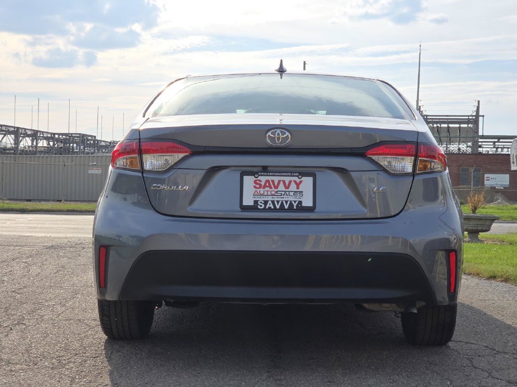 Used 2025 Toyota Corolla LE FWD image 12