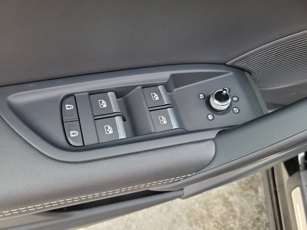 Used 2024 Audi Q5 2.0T Premium Plus AWD/4WD image 23