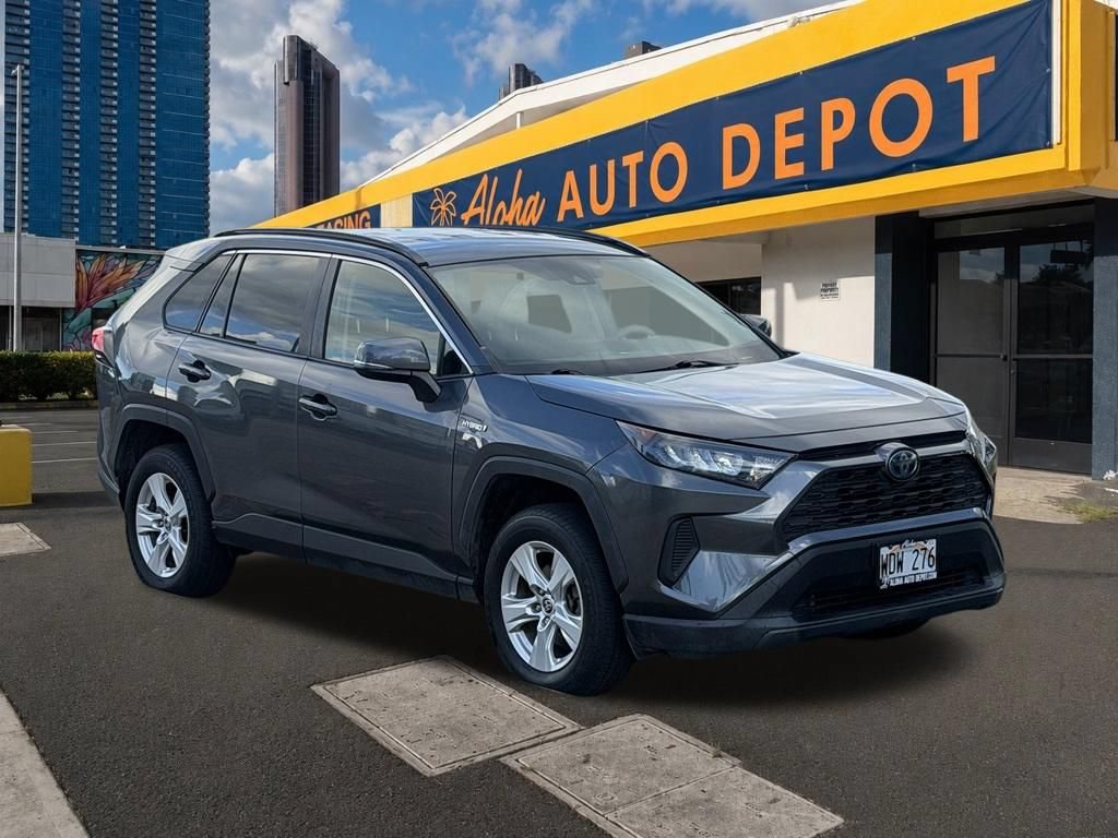 Used 2021 Toyota RAV4 LE AWD/4WD image 6