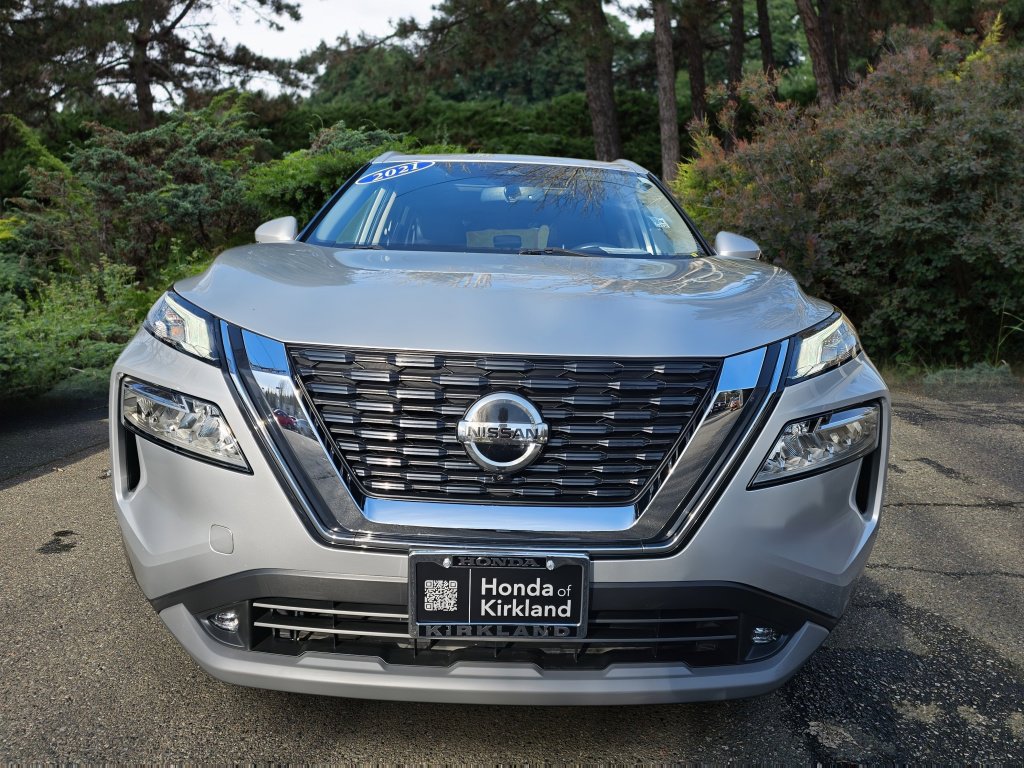 Used 2021 Nissan Rogue SL image 2