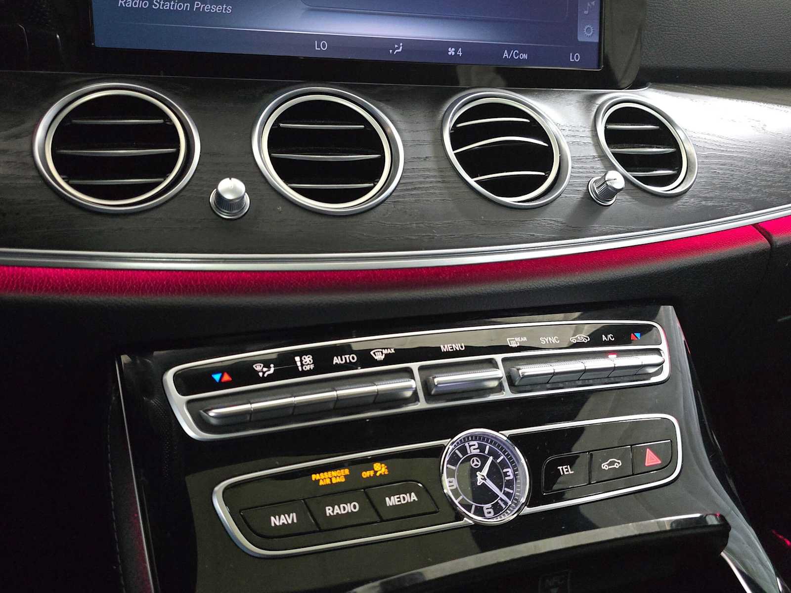 Certified 2017 Mercedes-Benz E 300 4MATIC image 32