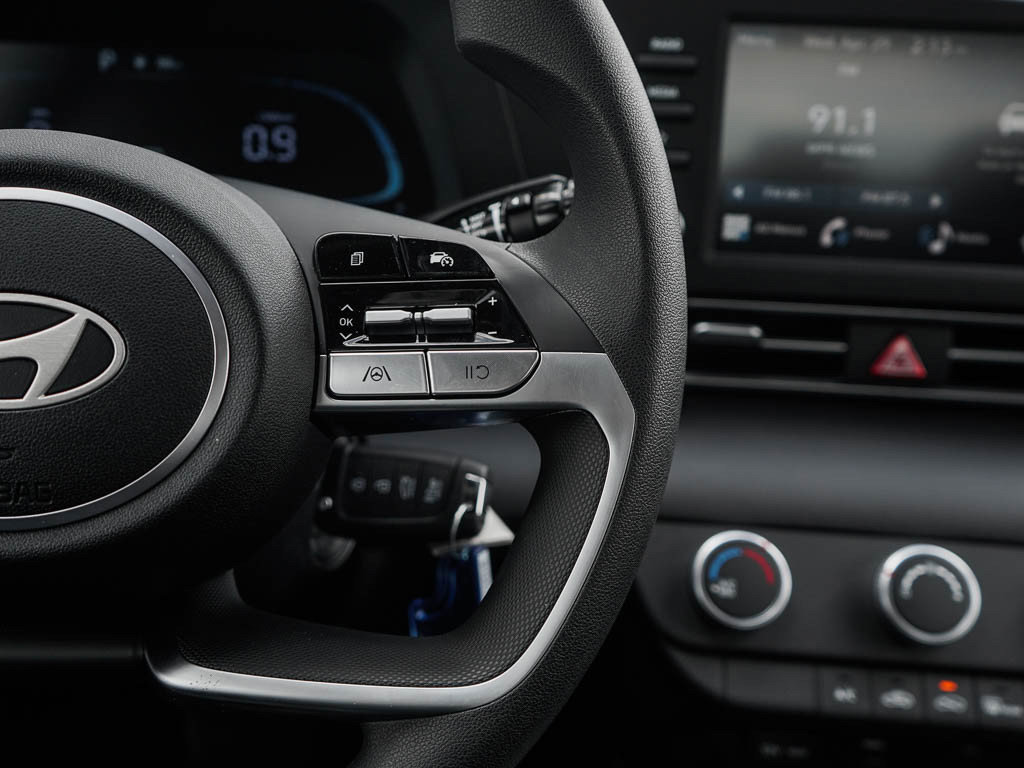 New 2026 Hyundai Elantra SE FWD image 19