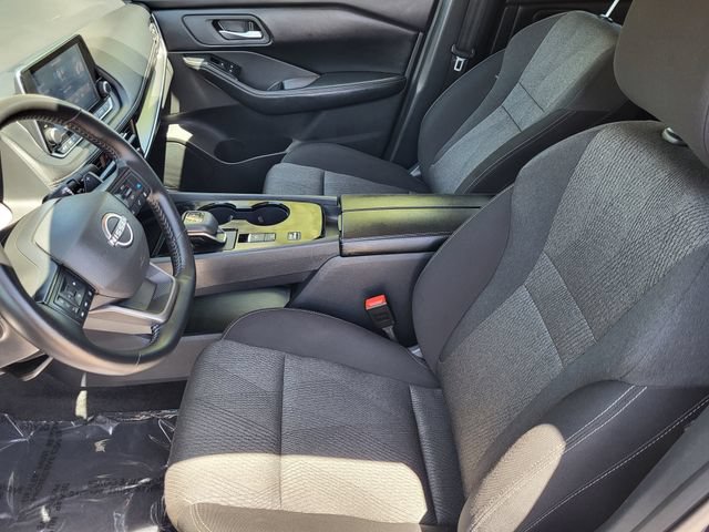 Certified 2025 Nissan Rogue SV FWD image 19