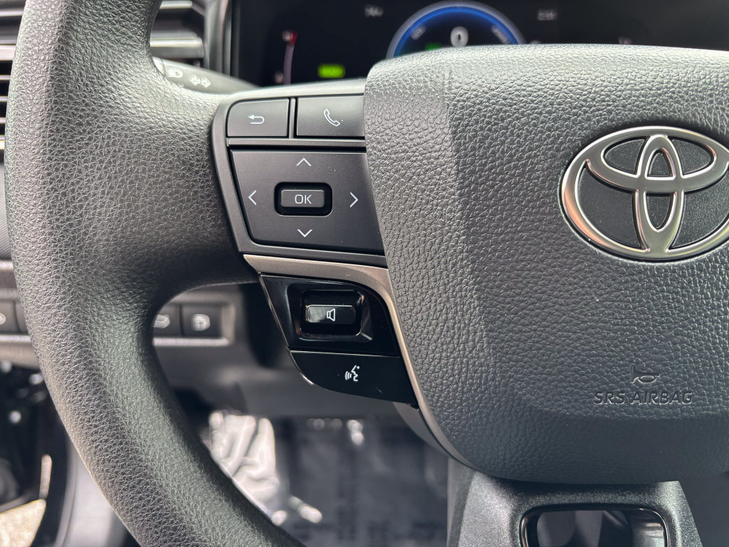 Used 2026 Toyota Camry LE FWD image 24