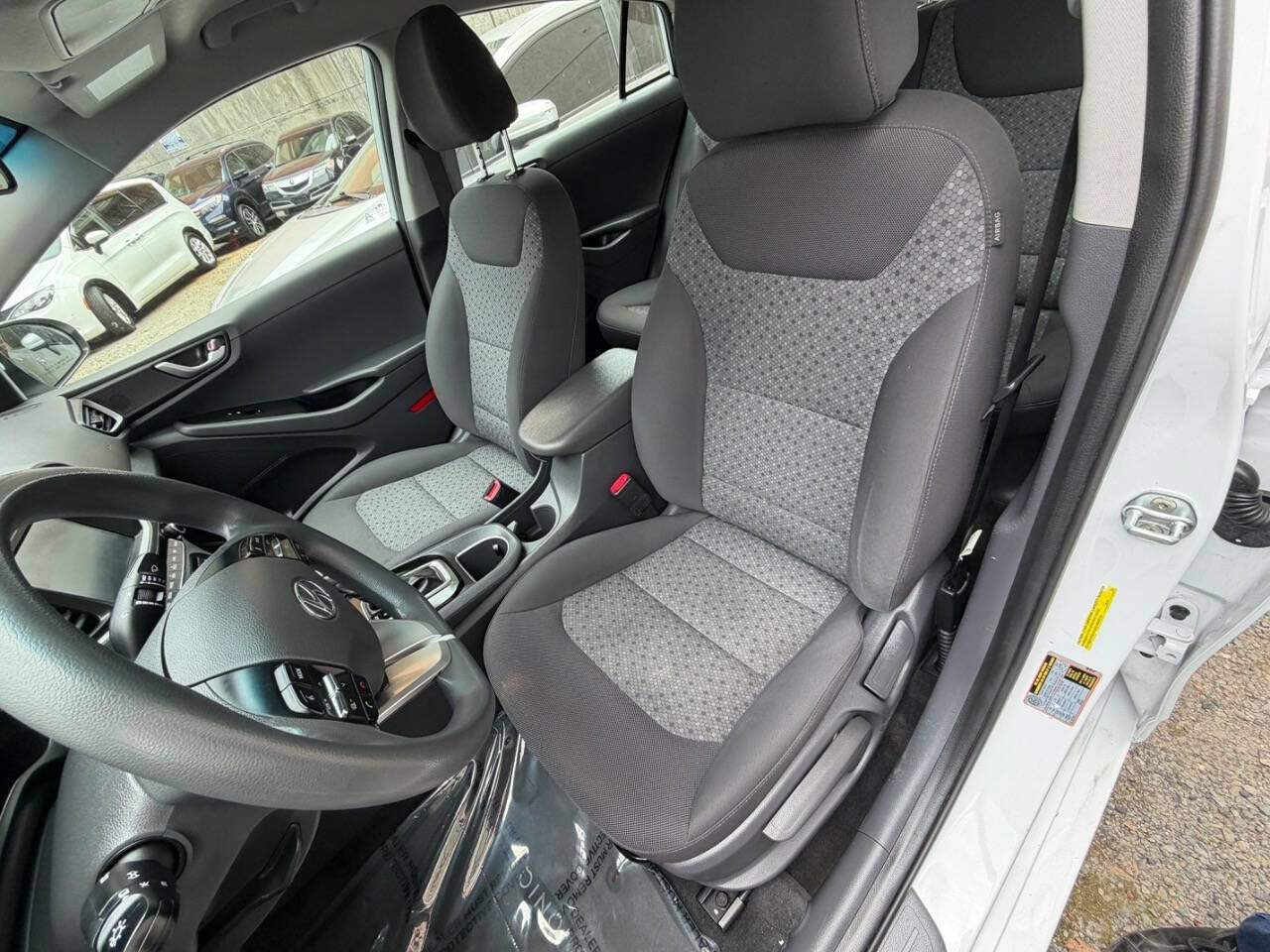 Used 2019 Hyundai Ioniq Blue FWD image 8