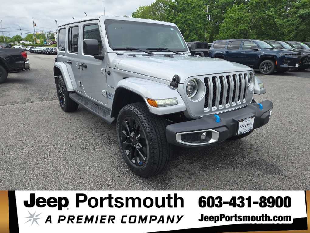 Used 2023 Jeep Wrangler Unlimited Sahara w/ Cold Weather Group AWD/4WD image 1
