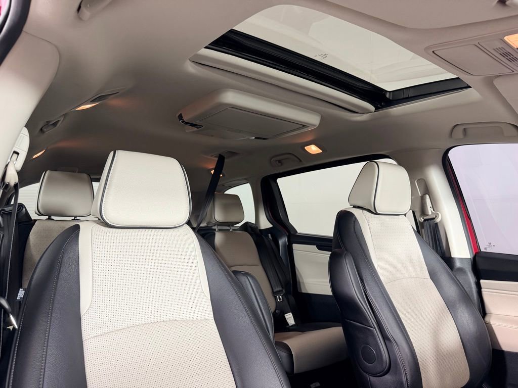 Used 2025 Honda Odyssey Elite image 35