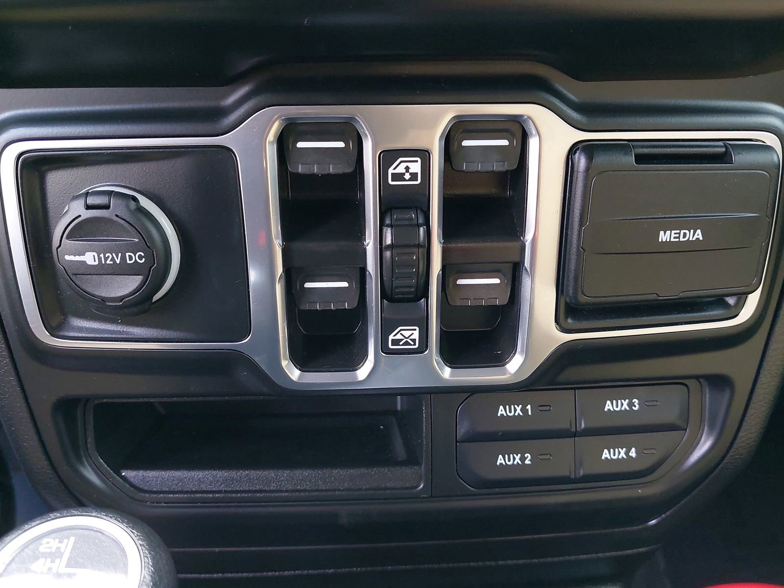 Used 2023 Jeep Gladiator Sport AWD/4WD image 25
