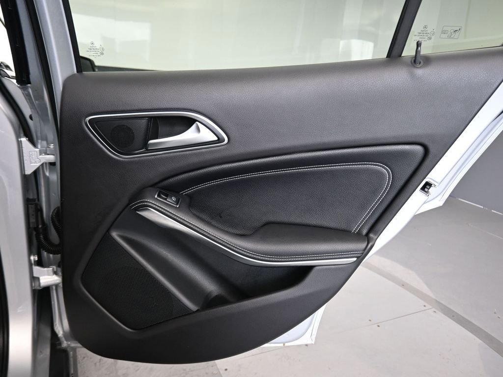 Used 2019 Mercedes-Benz GLA 250 4MATIC image 42