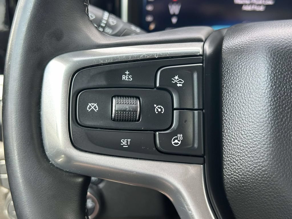 Used 2025 Chevrolet Silverado 1500 LT AWD/4WD image 25