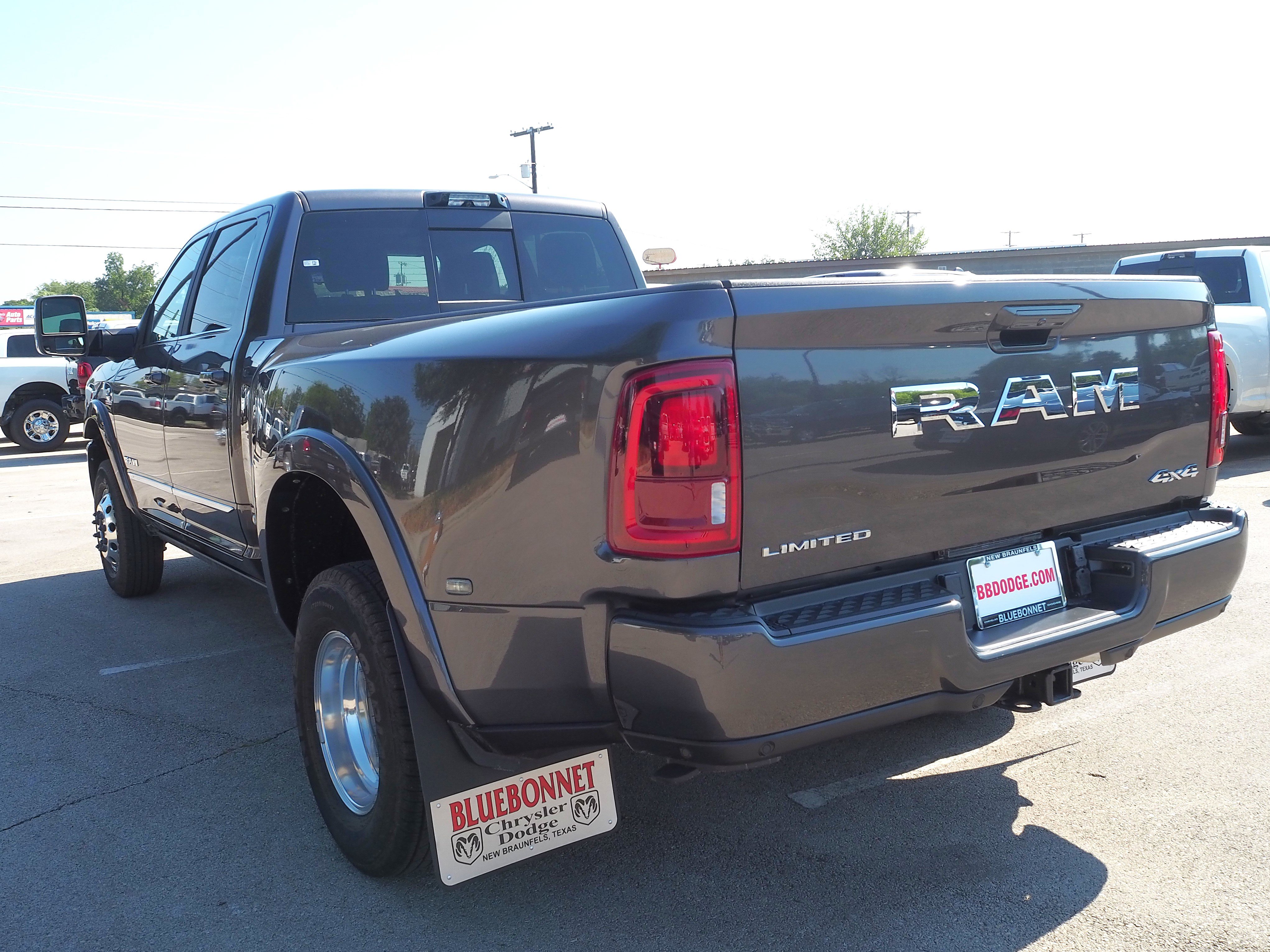New 2026 RAM 3500 Limited image 9