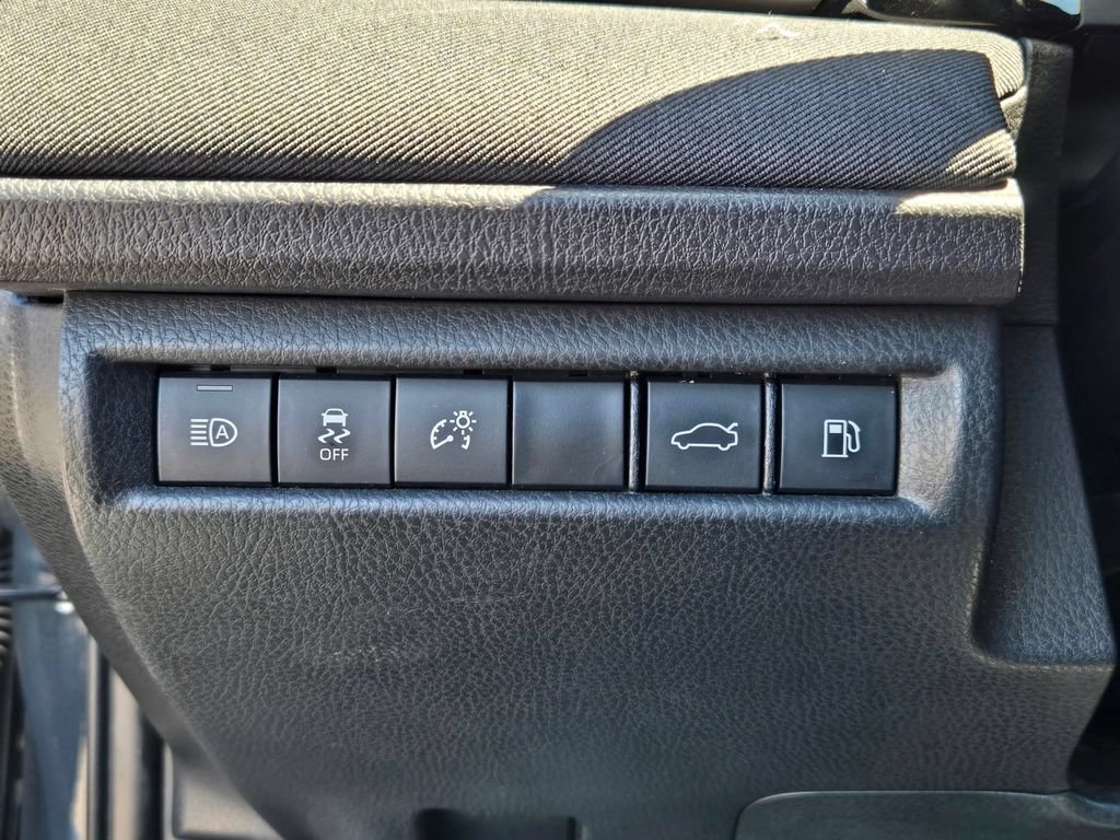 Used 2025 Toyota Camry LE w/ Convenience Package AWD/4WD image 22