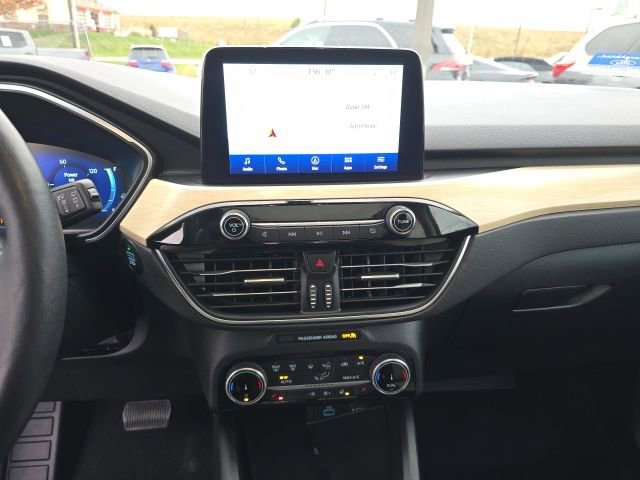 Certified 2022 Ford Escape Titanium w/ Titanium Premium Package image 19