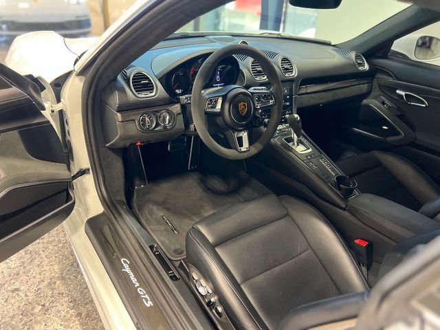 Used 2022 Porsche 718 Cayman GTS image 19