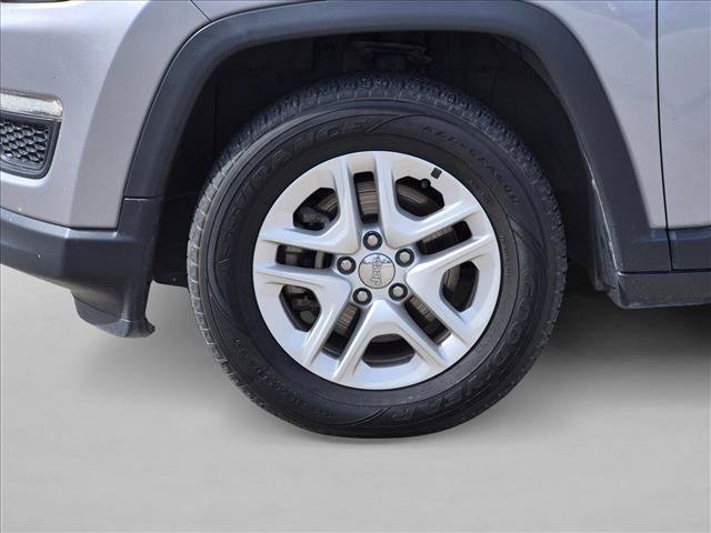 Used 2018 Jeep Compass Sport FWD image 14
