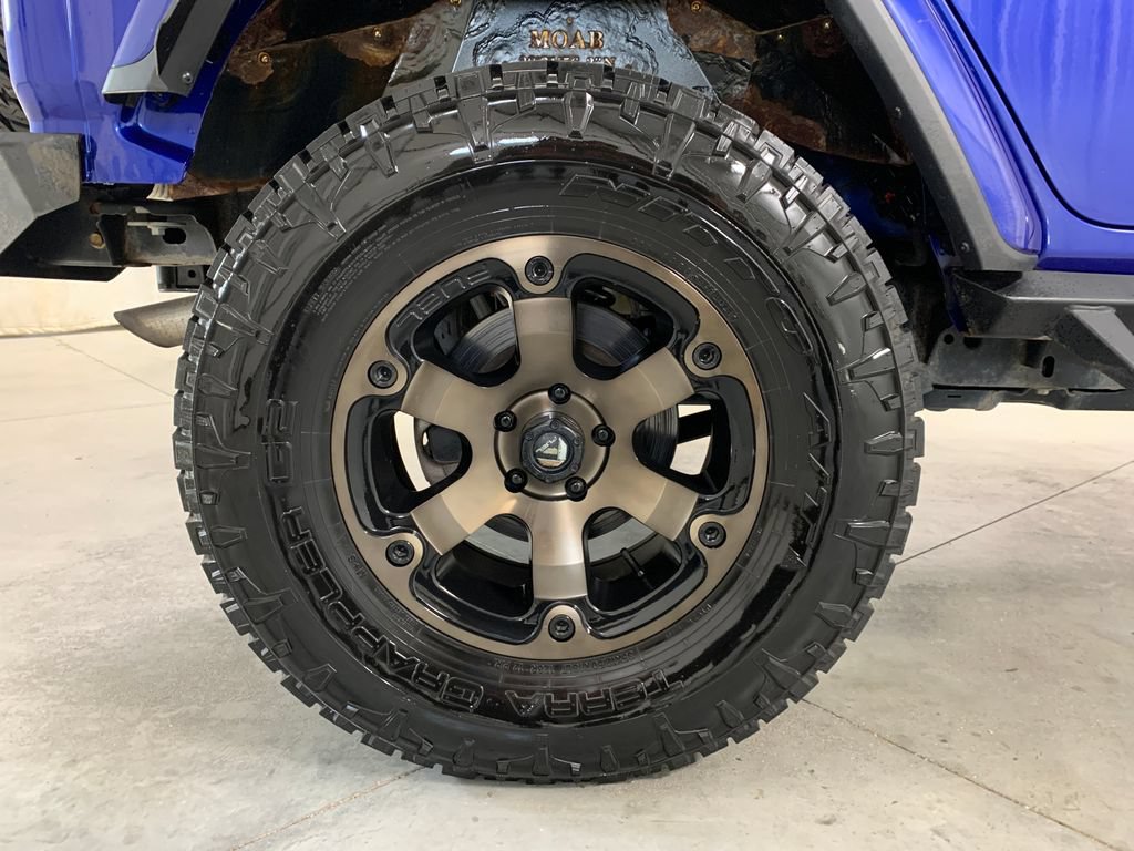 Used 2020 Jeep Wrangler Unlimited Sahara AWD/4WD image 9