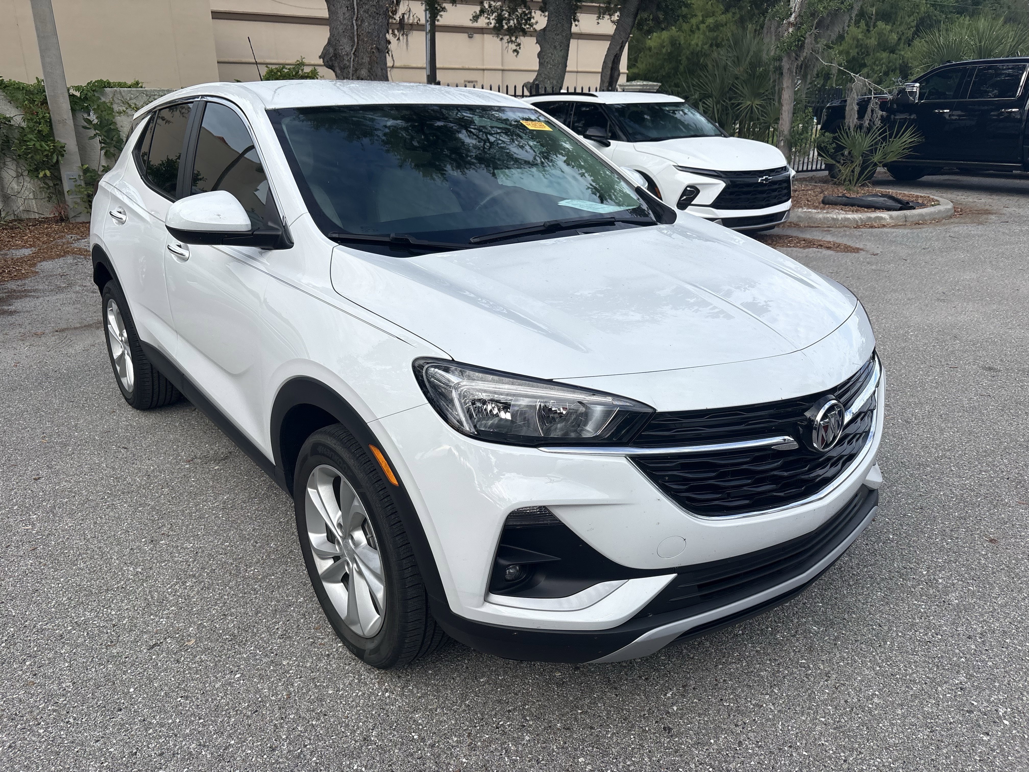 Certified 2023 Buick Encore GX Preferred FWD image 1