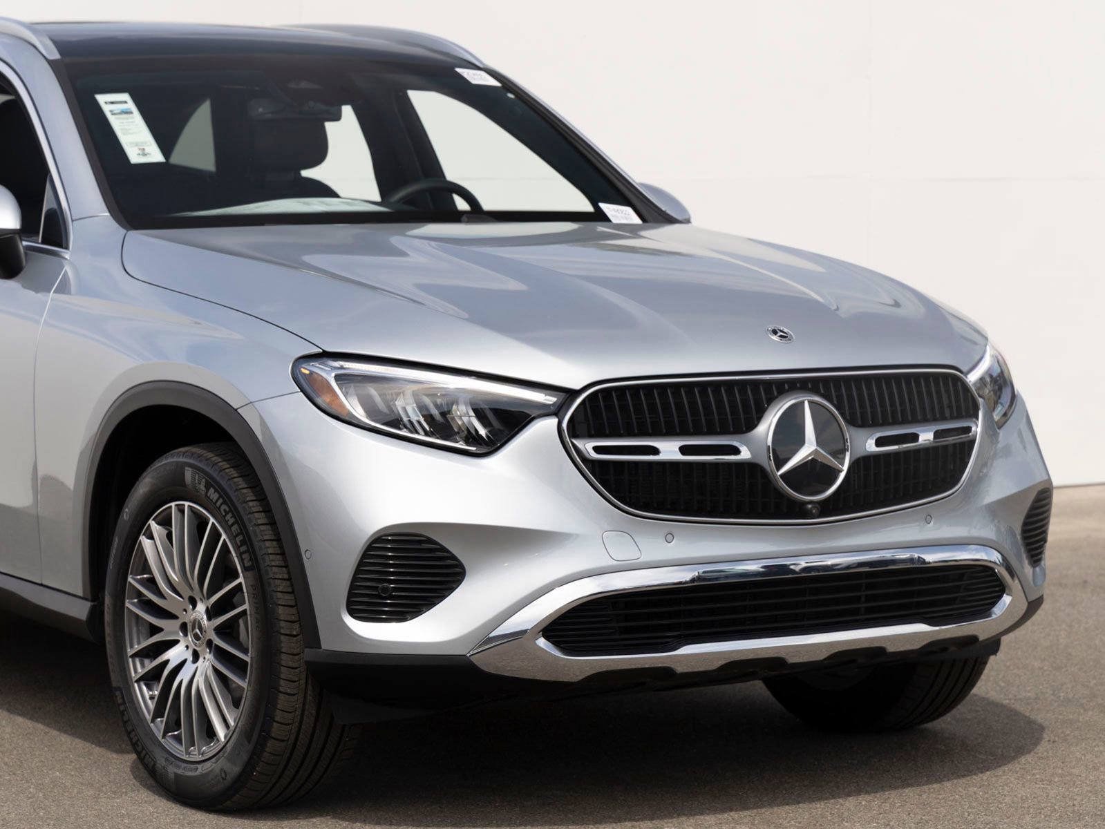 Used 2026 Mercedes-Benz GLC 300 image 3