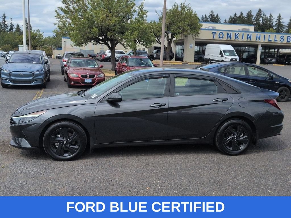 Used 2023 Hyundai Elantra SEL FWD image 2