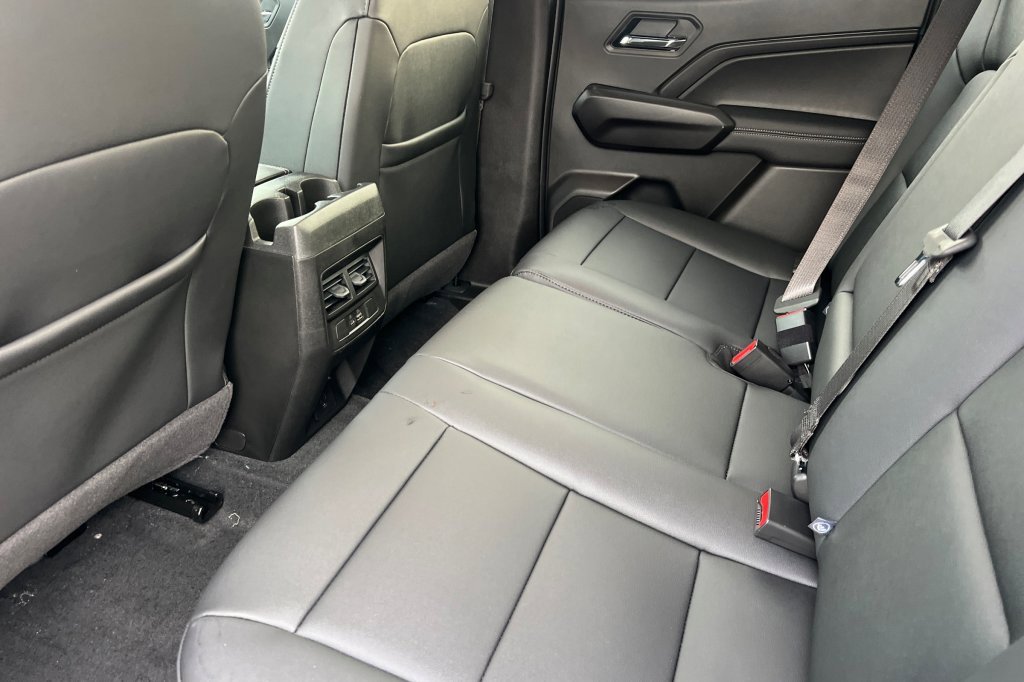 New 2026 GMC Canyon Elevation w/ Convenience Package image 9