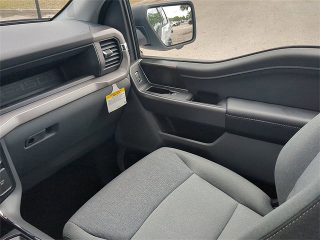 New 2025 Ford F150 Lightning XLT image 6