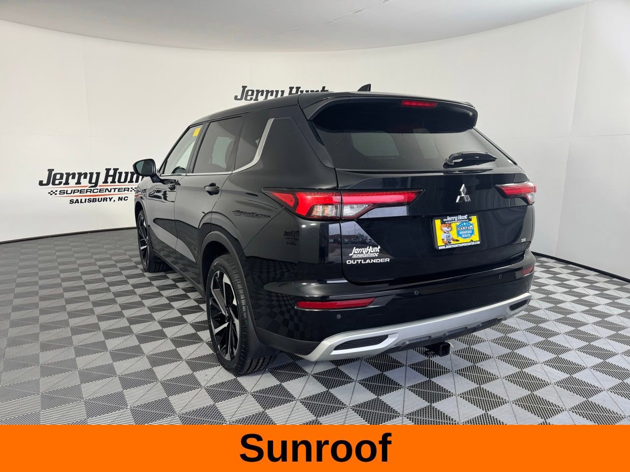 Used 2022 Mitsubishi Outlander SE image 9