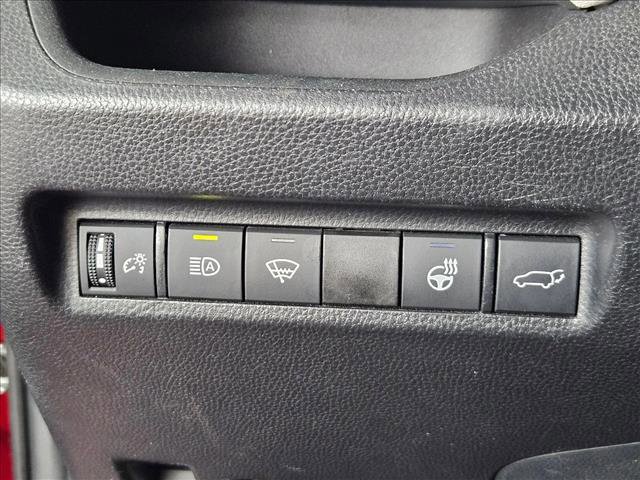 Used 2021 Toyota RAV4 XLE Premium image 13