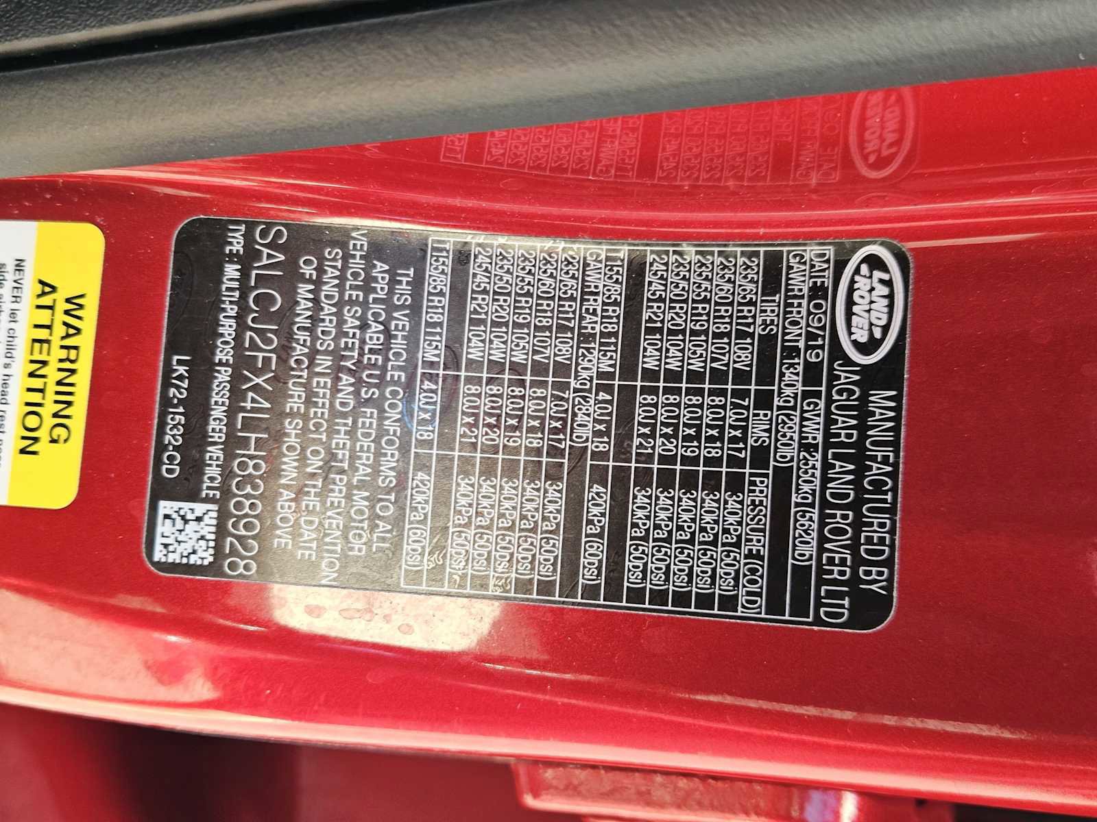 Used 2020 Land Rover Discovery Sport S image 31