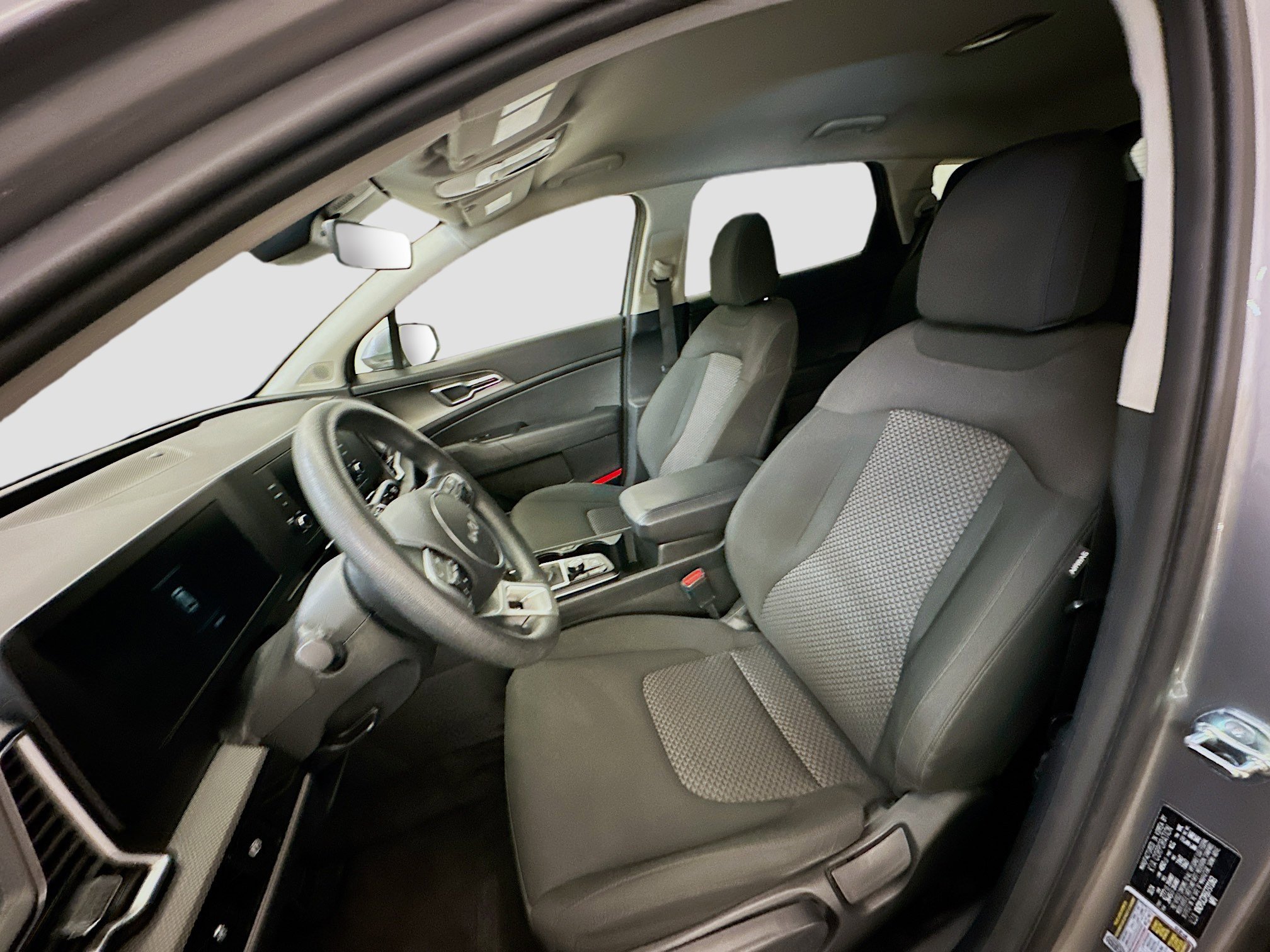 Used 2025 Kia Sportage LX image 13