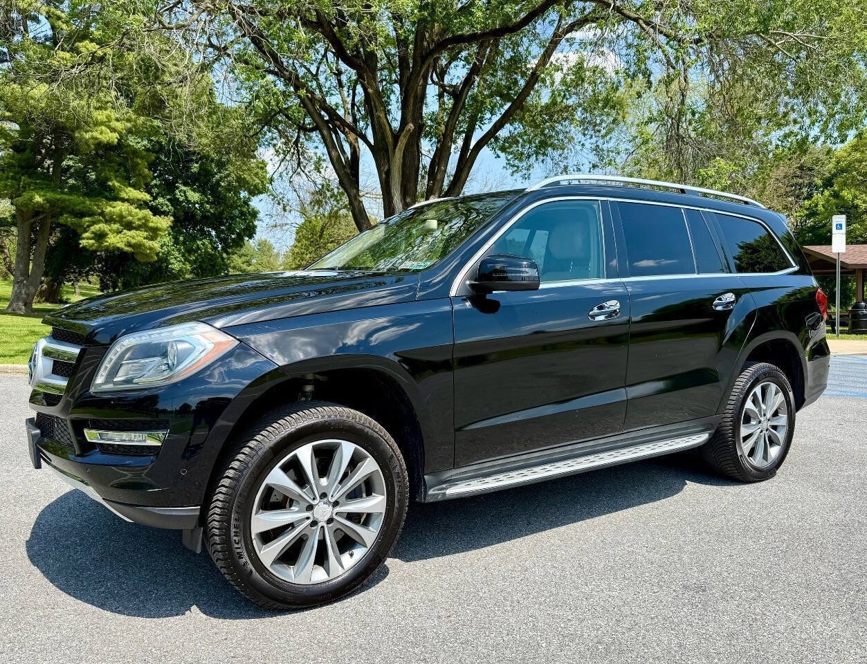 Used 2013 Mercedes-Benz GL 450 4MATIC w/ Premium 1 Pkg image 1