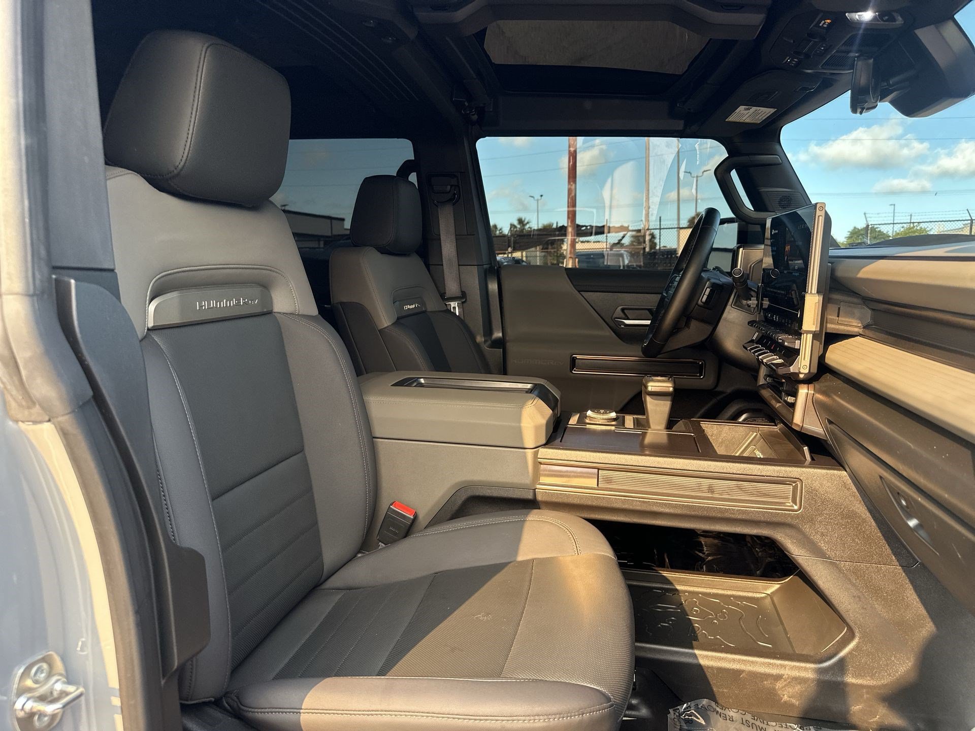 Used 2024 GMC Hummer EV 2X AWD/4WD image 22