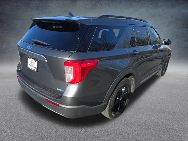 Used 2020 Ford Explorer XLT w/ Equipment Group 202A AWD/4WD image 14