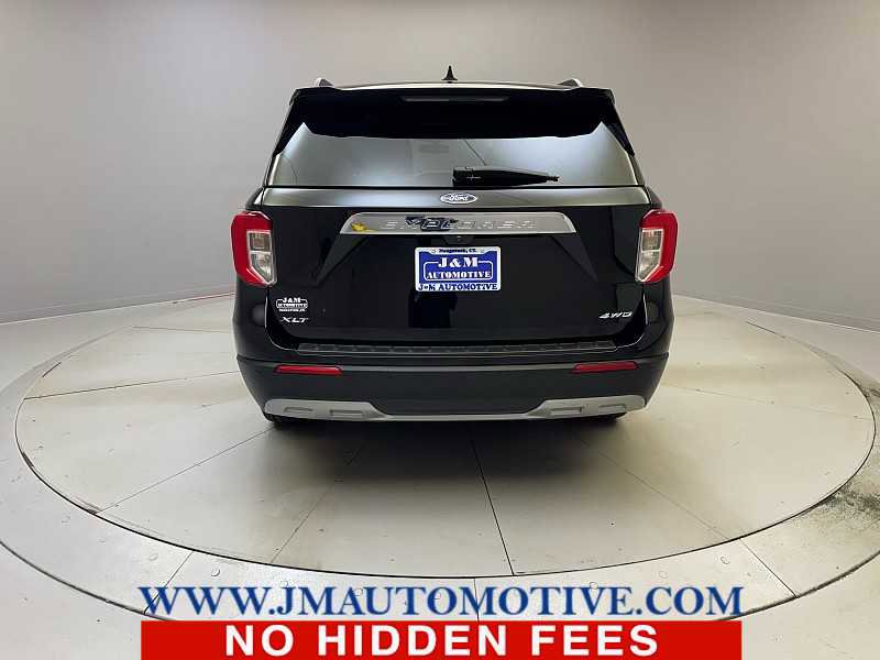 Used 2023 Ford Explorer XLT w/ Equipment Group 202A AWD/4WD image 4
