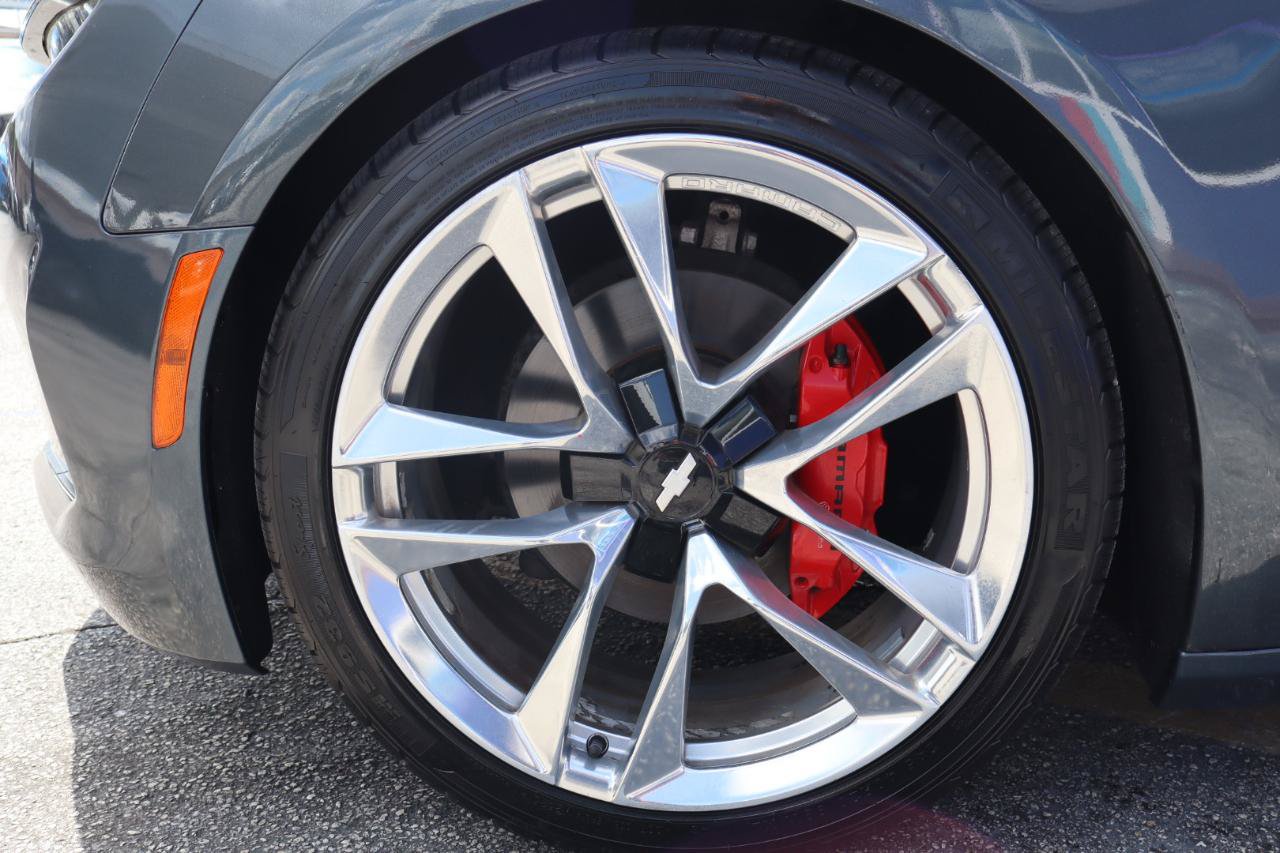 Used 2020 Chevrolet Camaro LT w/ RS Package RWD image 27