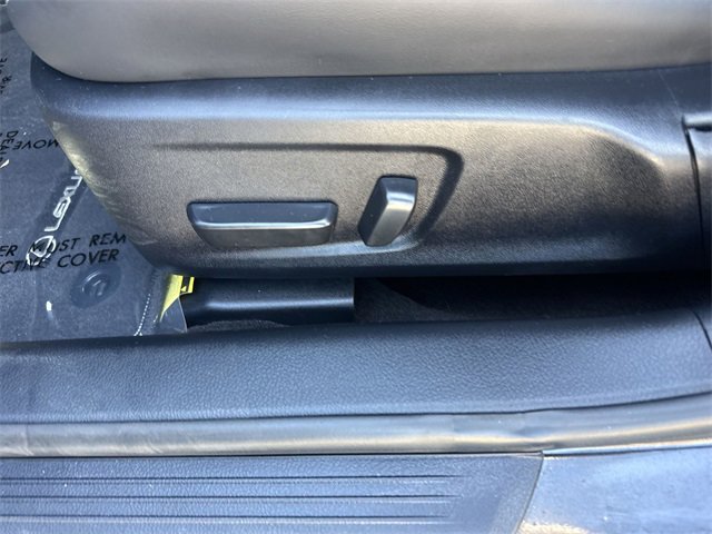 Certified 2025 Lexus IS 350 F Sport image 12