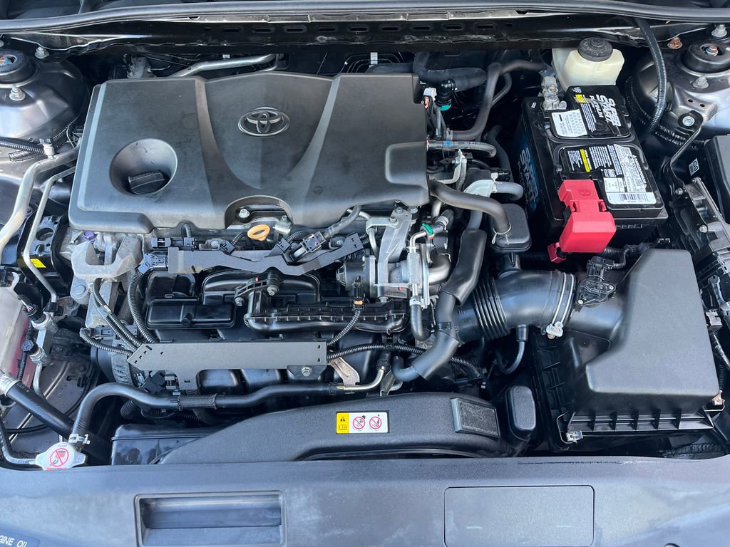 Used 2018 Toyota Camry LE image 21