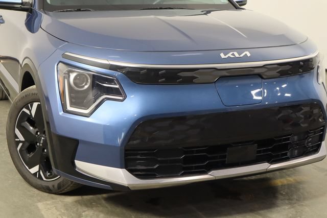 Certified 2024 Kia Niro Wind FWD image 46