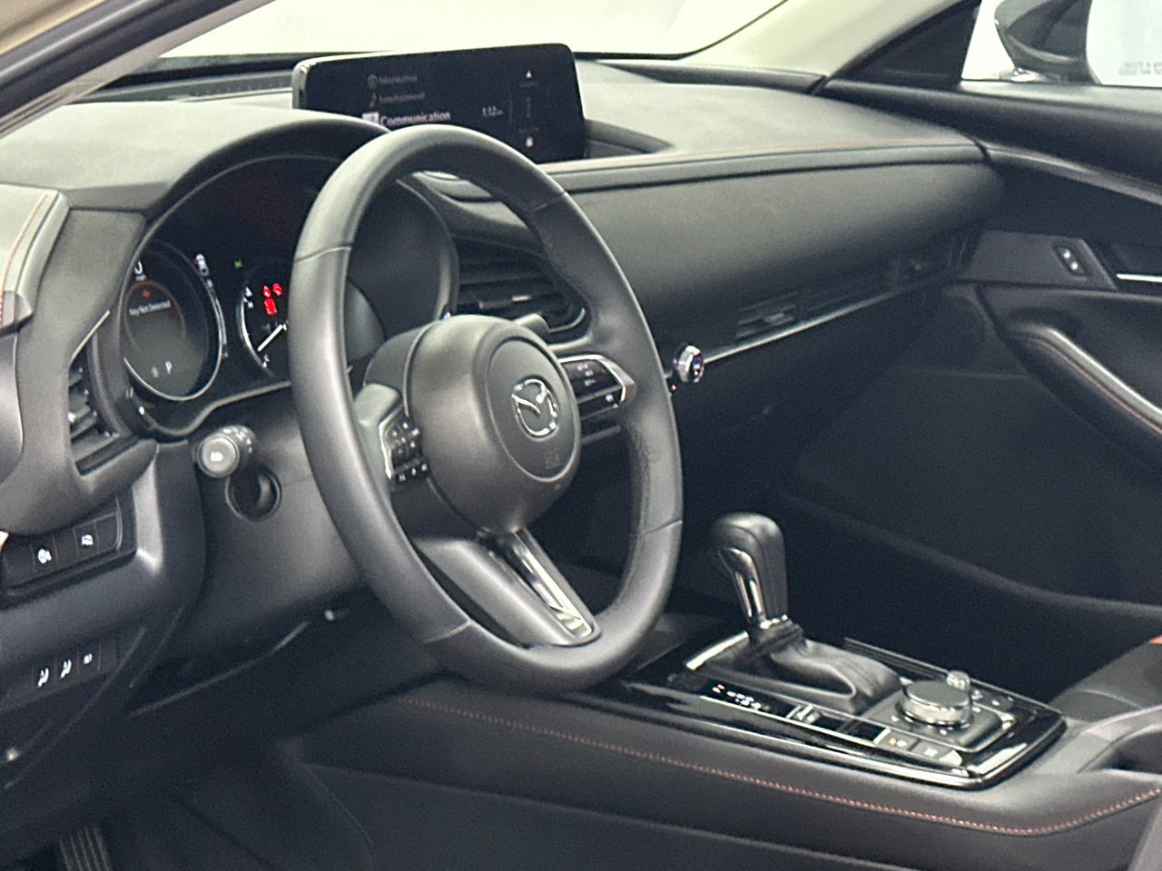 Used 2025 MAZDA CX-30 Carbon image 15