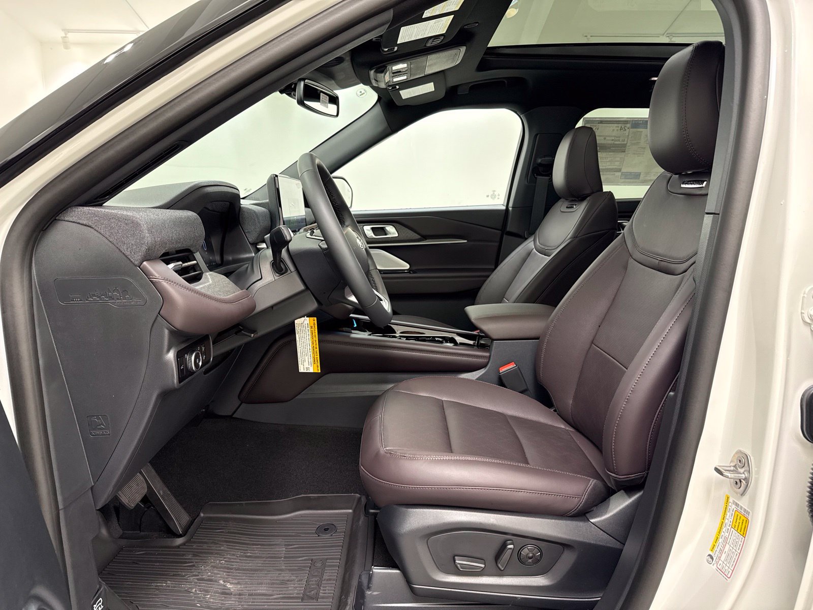 New 2026 Ford Explorer Platinum RWD image 18
