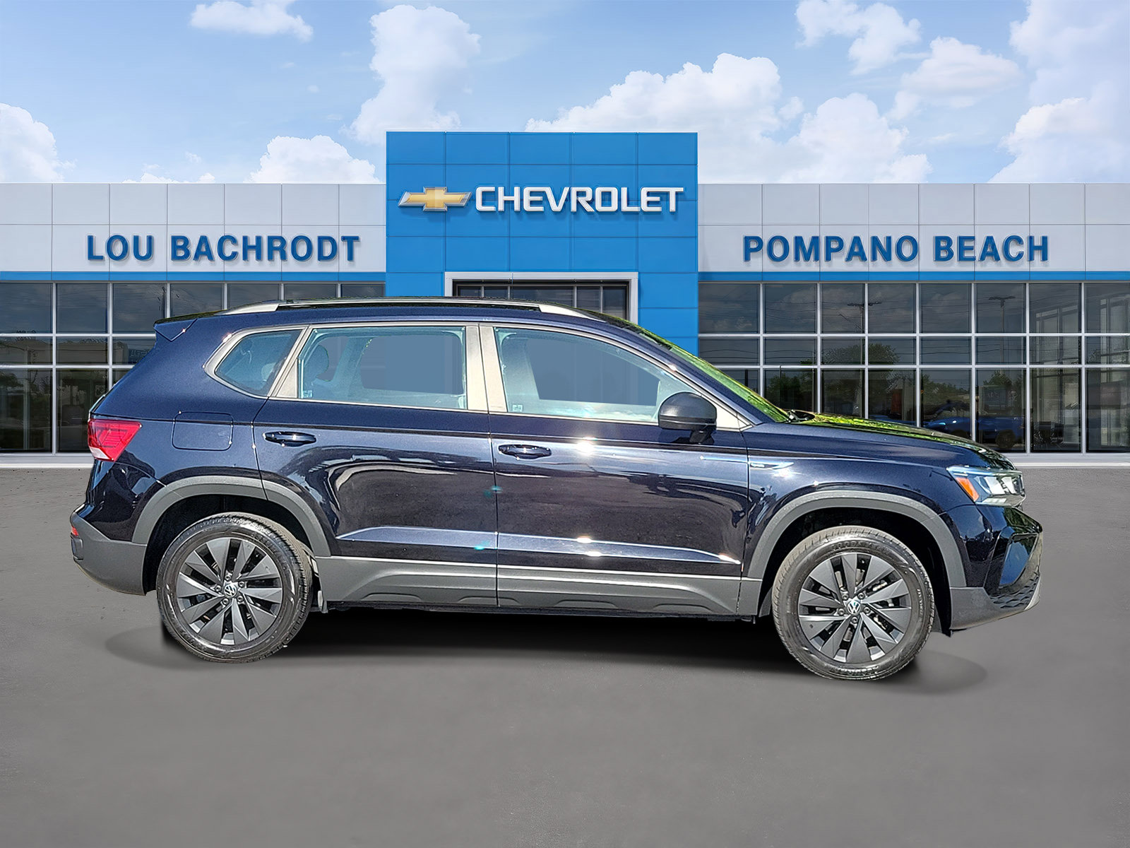 Used 2023 Volkswagen Taos S FWD image 2