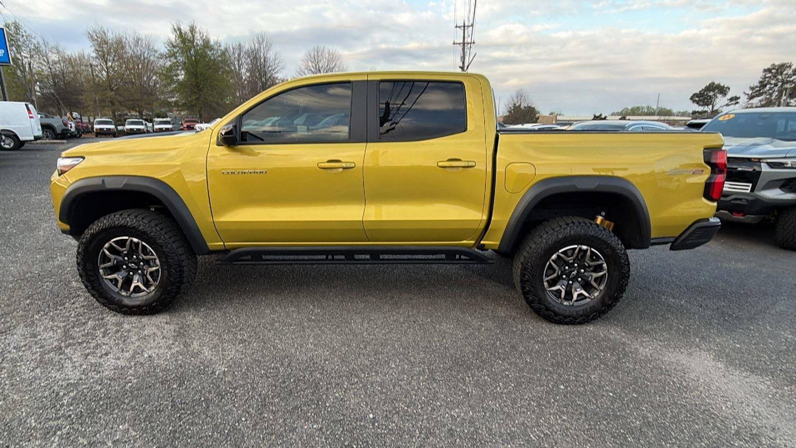 Used 2023 Chevrolet Colorado ZR2 w/ ZR2 Convenience Package III AWD/4WD image 7