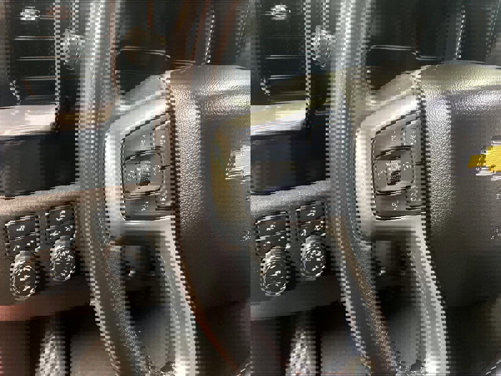 Used 2022 Chevrolet Silverado 1500 LT image 22