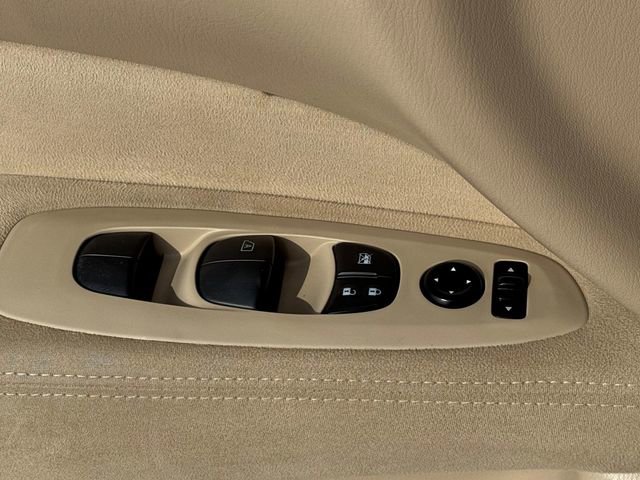 Used 2015 Nissan Pathfinder S image 30