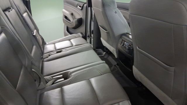 Used 2017 Chevrolet Suburban LT AWD/4WD image 16