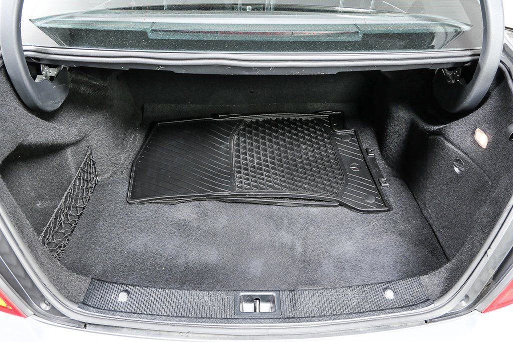 Used 2011 Mercedes-Benz C 300 Sedan image 31
