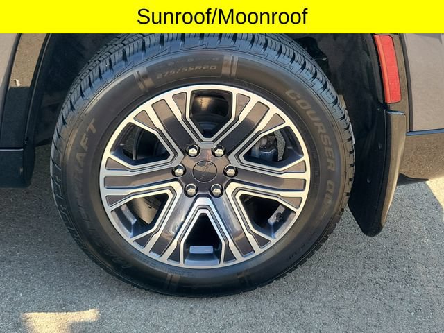 Used 2023 Jeep Wagoneer 4WD w/ Mopar Step-Up Package image 7