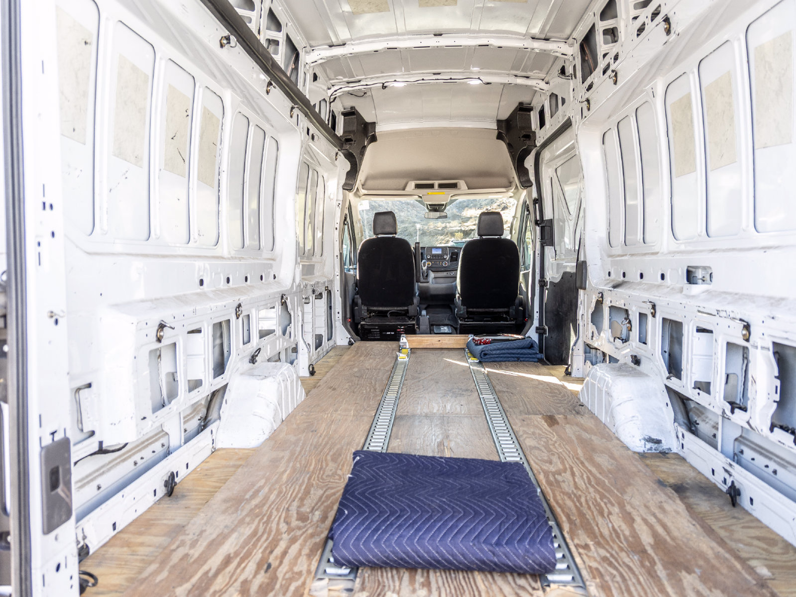 Used 2020 Ford Transit 250 148 High Roof Extended RWD image 8