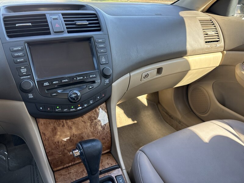 Used 2004 Honda Accord EX image 41