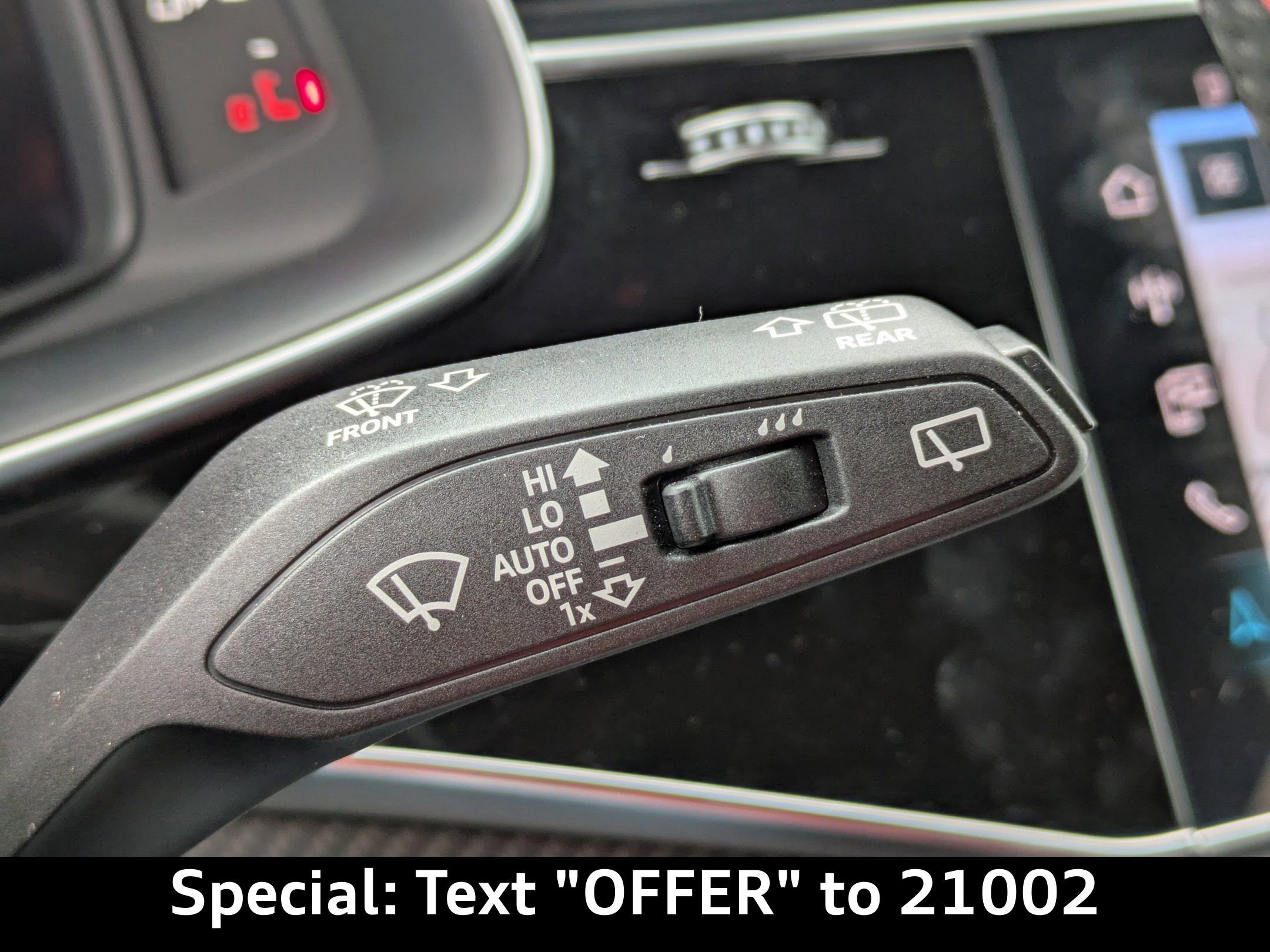 Used 2024 Audi RS Q8 image 31